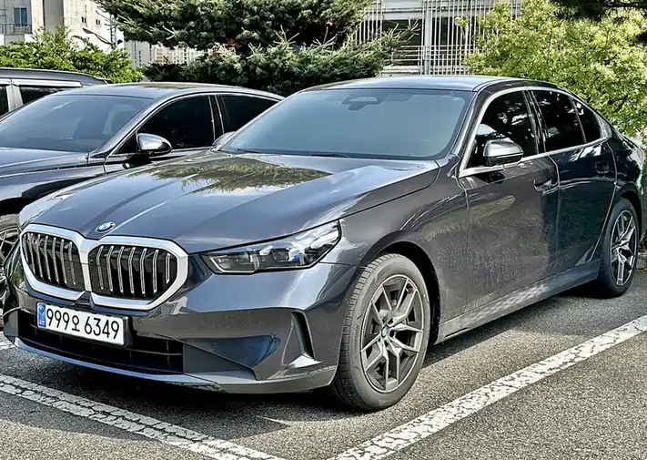 BMW 5시리즈 페이스리프트 출시일, 지금까지 나온 일정